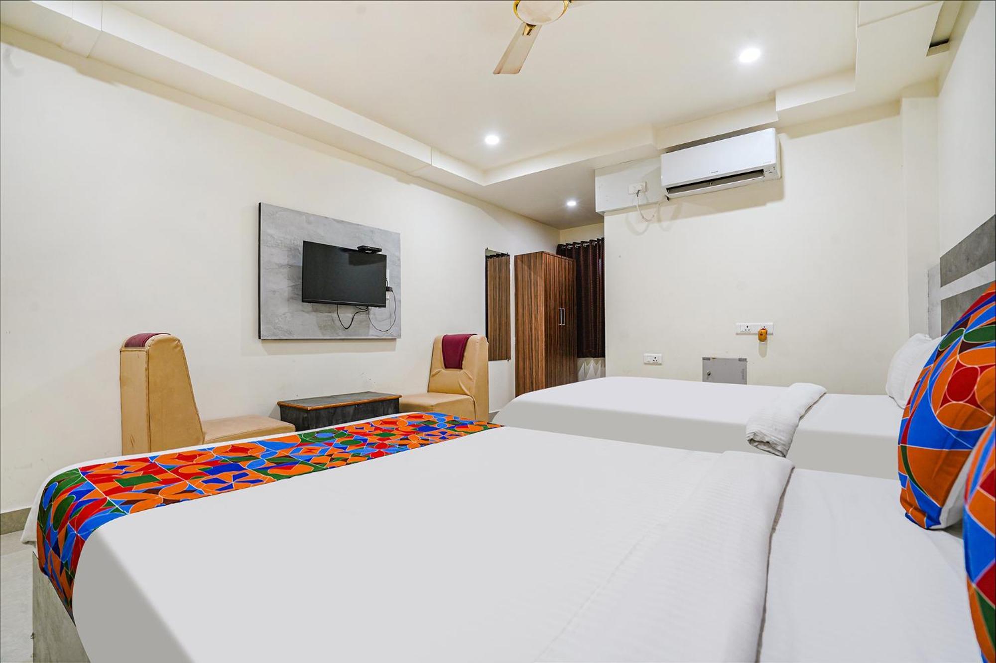 Fabhotel Ambika Elite Buckinghampet Exterior photo